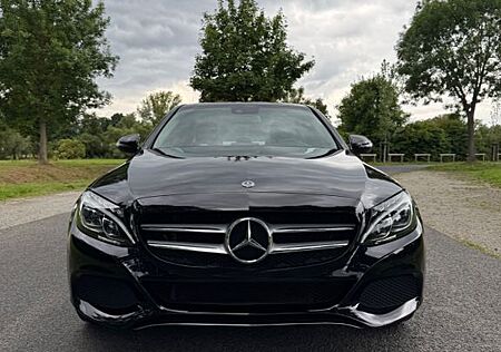 Mercedes-Benz C 200 CGI Lim. Avantgarte LED+Navi
