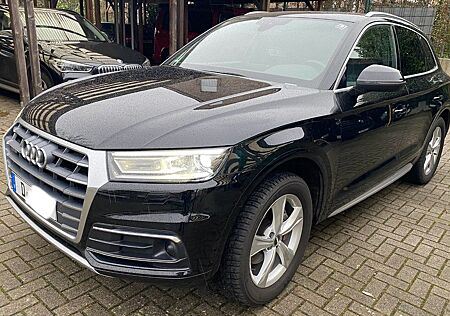 Audi Q5 40 TDI S /ACC/PANO/AHK/VC/PDC/CAM