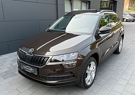 Skoda Karoq 1.6 TDI Style DSG PANO VIRTUAL TACHO AHK