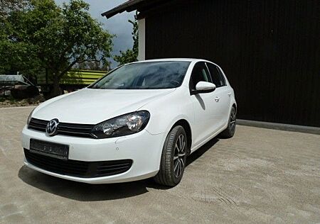 VW Golf Volkswagen 1.6 Comfortline Comfortline mit AHK