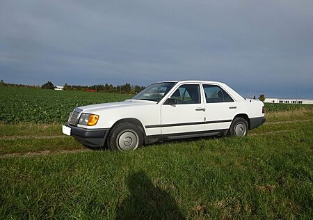 Mercedes-Benz E 200 D W124 H-Zulassung 1.Hd Tüv Neu Oldtimer