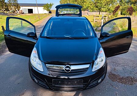 Opel Corsa D 1.2 80PS Benziner BJ2009