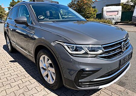 VW Tiguan Volkswagen Elegance IQ DSG PANORAM KAMERA MATRIX VOL