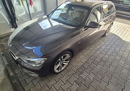 BMW 318d Touring Luxury Line Luxury Line