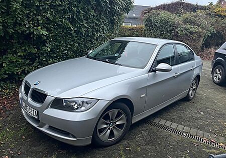 BMW 318i -