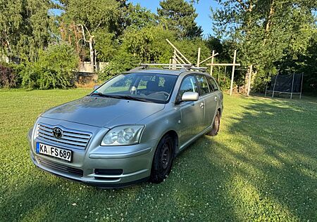 Toyota Avensis Combi 1.8