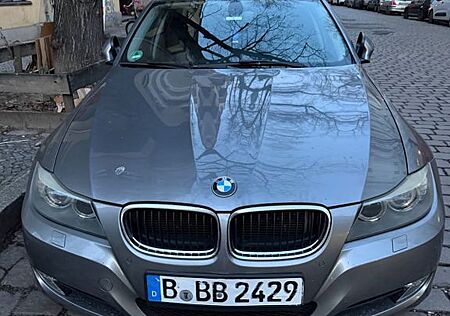BMW 318i -