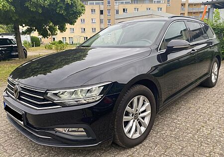 VW Passat Variant Volkswagen 2.0 TDI DSG NAVI*LED*ACC*PANO*CAM