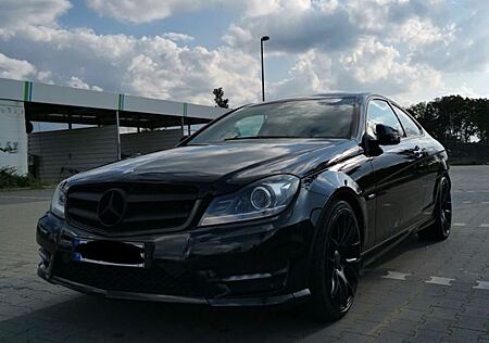 Mercedes-Benz C 350 BlueEFFICIENCY Coupé Autom. -