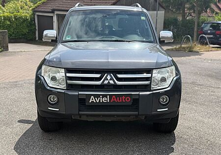 Mitsubishi Pajero 3.2 DI-DInstyle/Leder/Navi/AHK/Pano/200PS