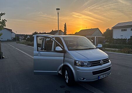 VW T5 Caravelle Volkswagen 2.0 BiTDI