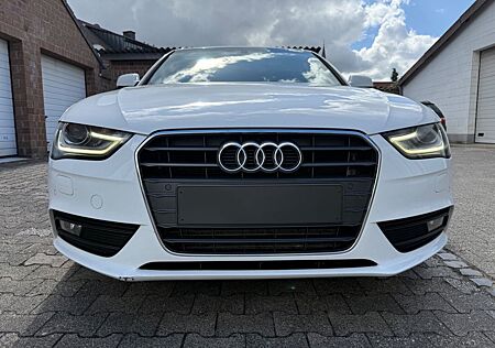 Audi A4 Avant S-Line Allrad
