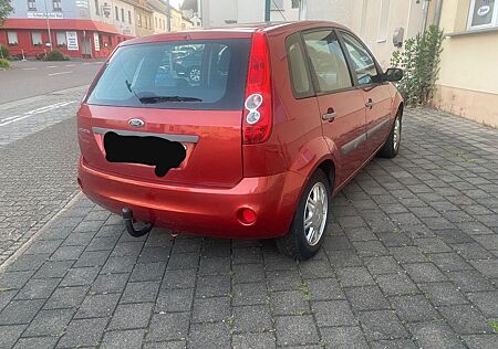 Ford Fiesta 1,3 51 kW Black Magic Black Magic