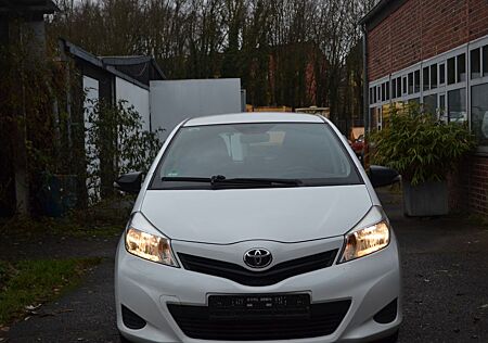 Toyota Yaris 1,0-l-51KW-3HD-Klima-PDC -Euro5-Tüv neu