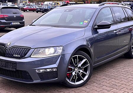 Skoda Octavia Combi RS Aut. Navi Xenon RfKamera TLeder