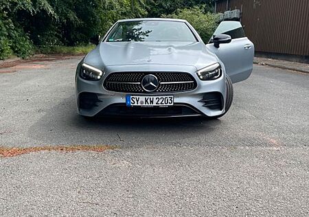 Mercedes-Benz E 200 Cabrio AMG Sport MBUX LED Cam Night Garant