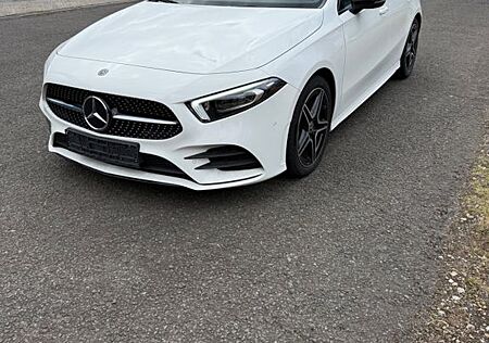 Mercedes-Benz A 220 4MATIC DCT - PANO AMBIENTE