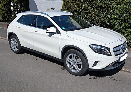Mercedes-Benz GLA 180 mit Winterreifen