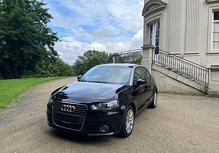 Audi A1 1.2 TFSI Ambition Navi/Teilleder