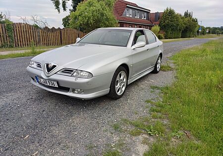 Alfa Romeo 166 2.5 V6 Zender