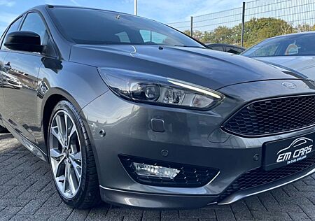 Ford Focus Lim. ST-Line AUTOMATIK NAVI XENON WINTERP.