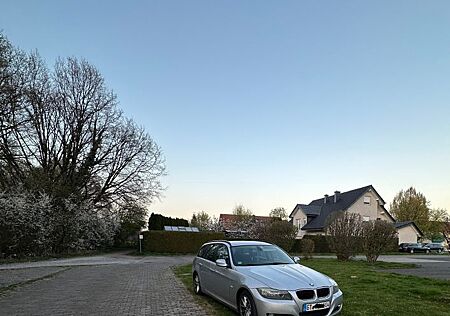 BMW 320d Touring -Scheckheftgepflegt Angel Eyes