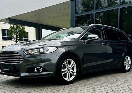Ford Mondeo Titanium*AHK*APPLE*NAVI*SHZ*PDC*KLIMA*TEL