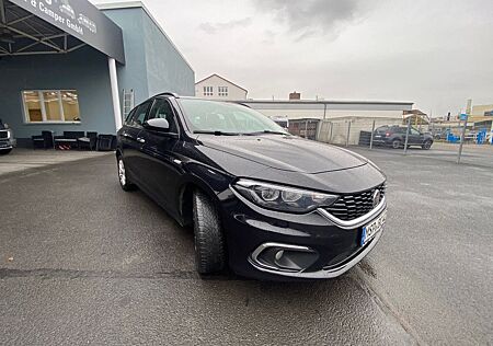 Fiat Tipo 1.6JTDM Multijet-Carplay-CAM-Abstandstempom