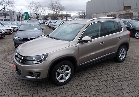 VW Tiguan Volkswagen Lounge AHK, Navi PANO-Dach, zus.Winterräd