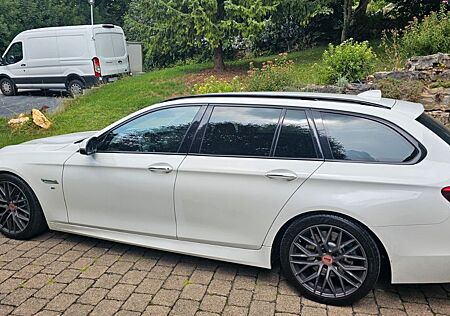 BMW 530d xDrive Touring A -