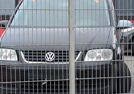VW Touran Volkswagen 1.9 TDI 74kW Basis Basis