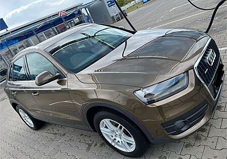 Audi Q3 2.0 TFSI S Tronic Quattro - Gepflegt, TOP