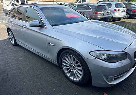 BMW 535D Touring/AHK/Navi/Leder/Automatik/Alu18