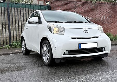 Toyota iQ + 1,0-l-VVT-i +