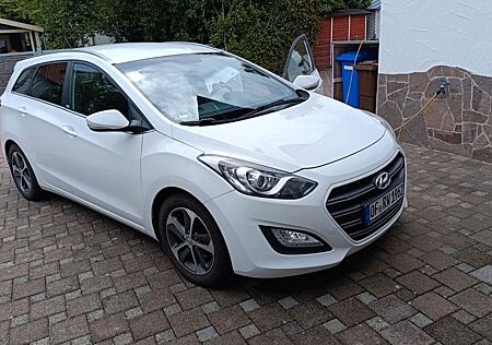 Hyundai i30 blue 1.4 PASSION PASSION