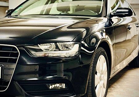 Audi A4 2.0 TDI 140kW clean d. mult. Attr. Av Att...