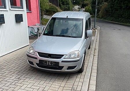 Opel Combo 1.6 CNG -