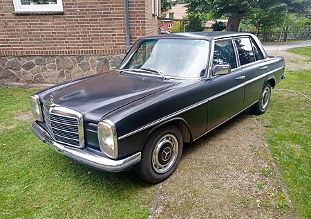 Mercedes-Benz 200