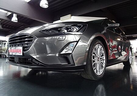 Ford Focus Turnier 1,5 EB Titanium/Autom/Navi/LED/PDC
