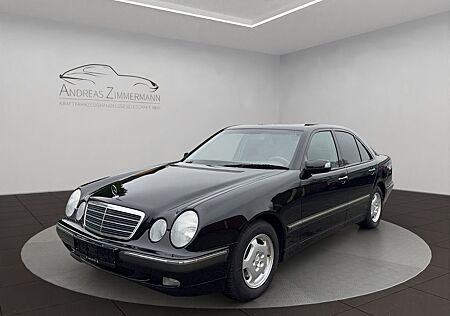 Mercedes-Benz E 220 CDI ELEGANCE 2.HAND/ SEHR WENIG KILOMETER!