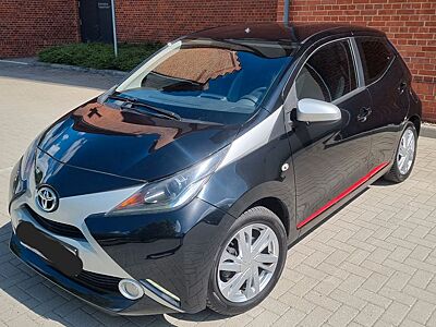 Toyota Aygo (X) 1,0-l-VVT-i x-play Team Deutschland
