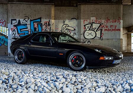 Porsche 928 S4+KLIMA+ALU+ZV+ELFH+EL.SSD+SPOILER+TOP+CD