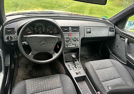 Mercedes-Benz C 180 ELEGANCE Klima Automatik