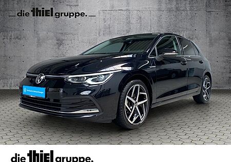 VW Golf Volkswagen VIII 1.5 TSI DSG Style Matrix+Pano+AHK+Navi