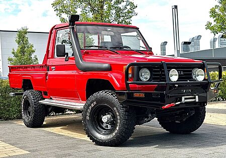 Toyota Land Cruiser PZJ 75