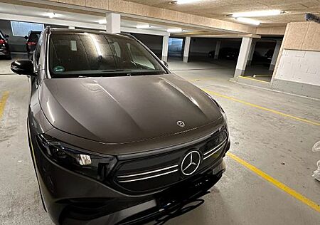 Mercedes-Benz EQA AMG Line/Pano/MBUX/Navi/LED/Kam360/SHZ
