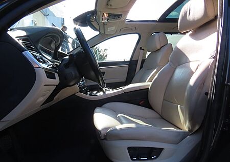 BMW 525d Touring Auto. Leder Sitzheizung Memory Pano