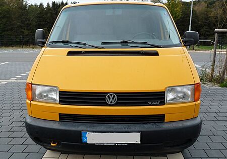 VW T4 Volkswagen Bus Transporter mit 9 Sitzen