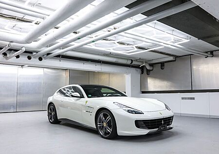 Ferrari GTC4Lusso 6.3 V12 Warranty Panoramadach