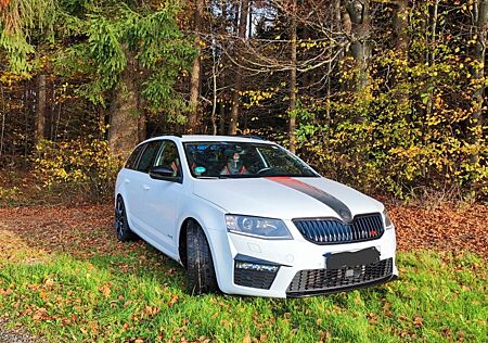 Skoda Octavia 2.0 TSI DSG RS 230 Combi RS